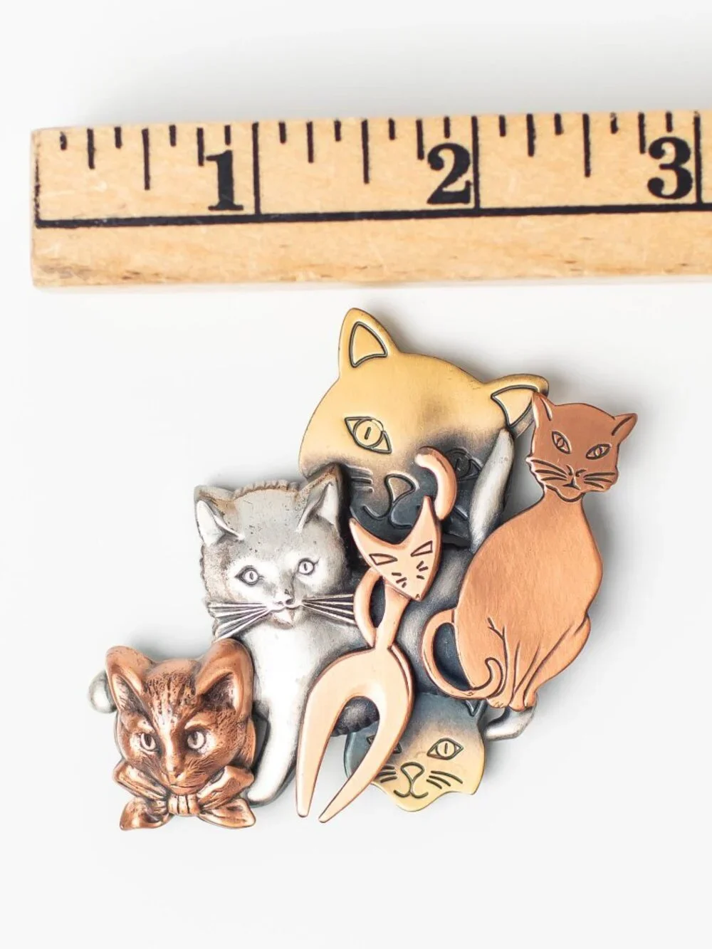 Vintage Crazy Cat Lady Brooch Layered Metal Cats Whimsical Copper Gold Silver - Picture 4 of 4